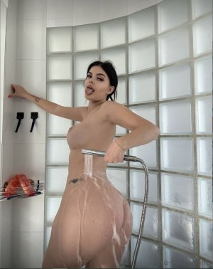 Lara Winter (24).jpg