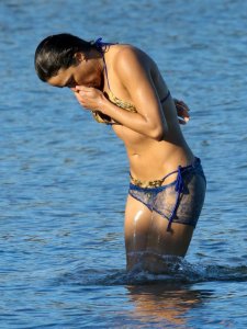 michelle-rodriguez-pubes-bikini-malfunction-0807-06-760x1013.jpg