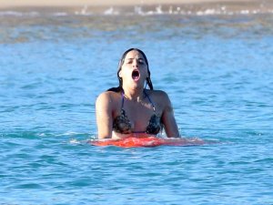 michelle-rodriguez-pubes-bikini-malfunction-0807-13-760x570.jpg