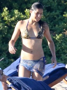 michelle-rodriguez-pubes-bikini-malfunction-0807-18-760x1013.jpg