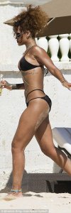 Rihanna-in-a-Bikini-22.jpg