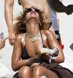 Rihanna-in-a-Bikini-21.jpg