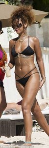 Rihanna-in-a-Bikini-29.jpg