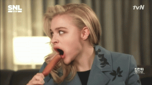 G-chloe-grace-moretz-corndog.gif