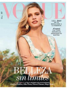 Lara Stone Nude - thefappeningblog.com 1.jpg