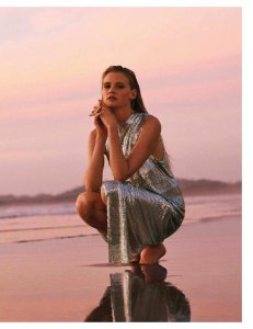 Lara Stone Nude - thefappeningblog.com 2.jpg