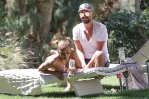 Melanie Brown Sexy & Topless - TheFappeningBlog 8.jpg