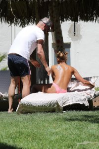 Melanie Brown Sexy & Topless - TheFappeningBlog 11.jpg