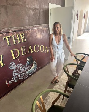 WHAT A PROJECT!! @steephillhall .#property #iow #renovation #incredible #transformation-4.jpg