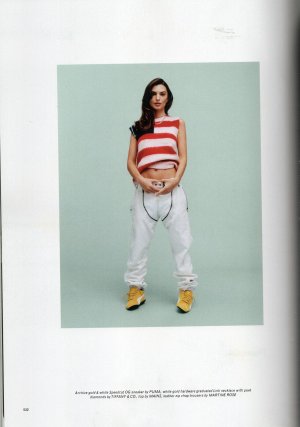 emily-ratajkowski-in-pop-magazine-spring-summer-2025-6.jpg