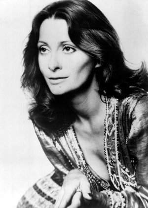 Elizabeth Ashley 1983 M2egziExOu1qf826yo1 .jpg