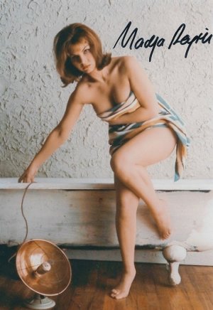 Nadja Regin -Ppp2qwfKnp1x46ms8o1.jpg