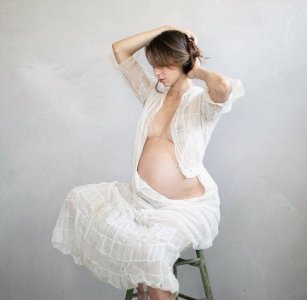 2018 pregnant shoot 3.jpg