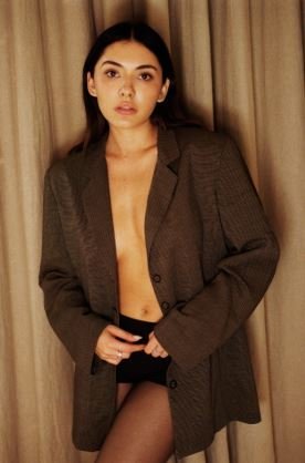 Atiana De La Hoya (5).jpg