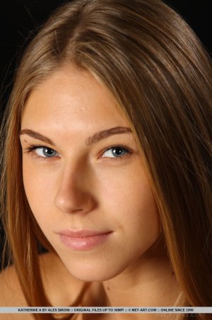 katherine-a-eninum-15 thefappeningblog.com.jpg