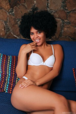 0010-04 thefappeningblog.com.jpg