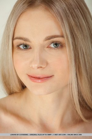 lenore-qelime-02 thefappeningblog.com.jpg