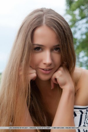 lina-diamond-investice-01 thefappeningblog.com.jpg