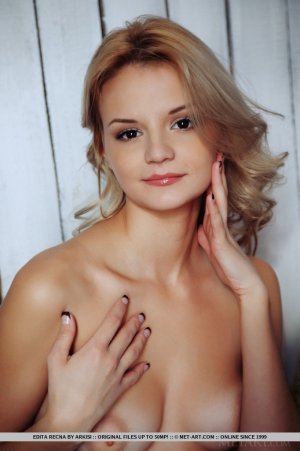 edita-recna-bucolic-04 thefappeningblog.com.jpg