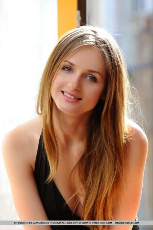 vittoria-a-bersama-01 thefappeningblog.com.jpg