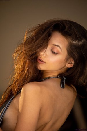 0007-08 thefappeningblog.com.jpg