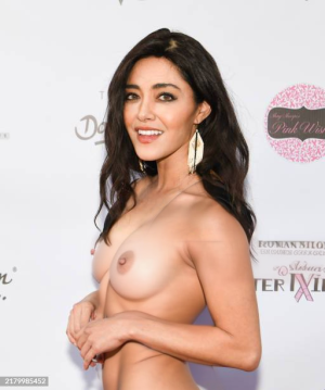 gettyimages-2179985452-612x612 fake.png