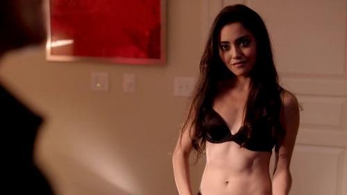 Yasmine Al-Bustami - Nashville - S03E10_1-500.jpg