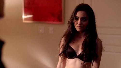 Yasmine Al-Bustami - Nashville - S03E10_2-500.jpg