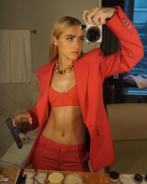 Kathryn Newton in red bra (mirror selfie), February 9, 2023 335169396.jpg