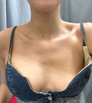 Alissa Violet (11).jpg