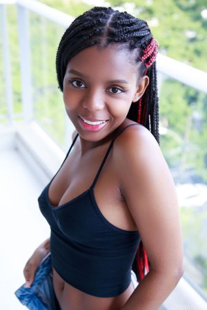 0010-01 thefappeningblog.com.jpg