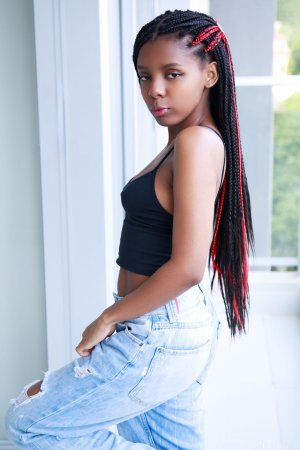 0010-02 thefappeningblog.com.jpg