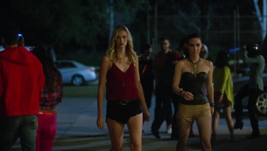 Alison Scagliotti - Stitchers S1 E2__05_with Emma Ishta.jpg