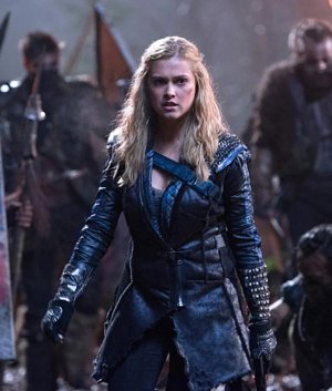 Eliza Taylor in The 100 2.jpg
