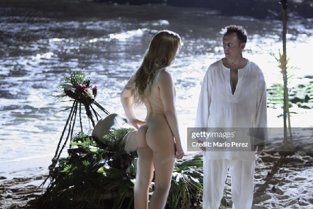 gettyimages-93676937-1024x1024 fake.png