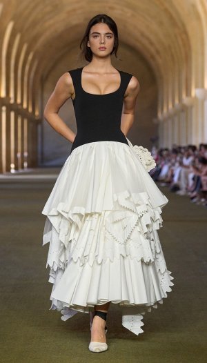 Deva_Cassel_at_Jacquemus_Menswear_Spring-Summer_Paris_Fashion_Week_06-29-2025_1.jpg Deva_Cassel_at_Jacquemus_Menswear_Spring-Summer_Paris_Fashion_Week_06-29-2025_1.jpg