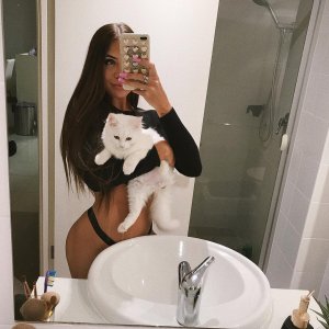 Laura Amy Sexy - TheFappeningBlog.com 3.jpg