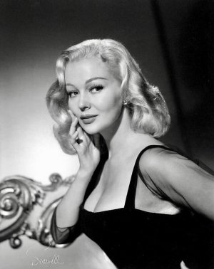 Greta Thyssen -1734.jpg