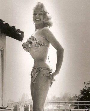 Greta Thyssen -p7p3vkoDEE1vcx15oo1_400.jpg