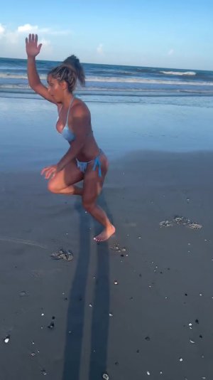 Nhooph Al-Areebi 5934.jpg