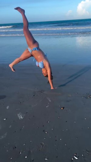 Nhooph Al-Areebi 5936.jpg