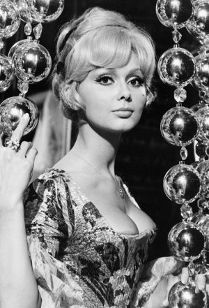 France Anglade - OntemcMKcF1s638qao1.jpg