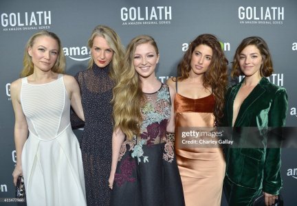 gettyimages-611477960-Sarah Wynter, Ever Carradine, Diana Hopper, Tania Raymonde and Olivia Th...jpg