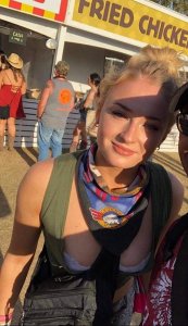 Sophie Turner Sexy.jpg