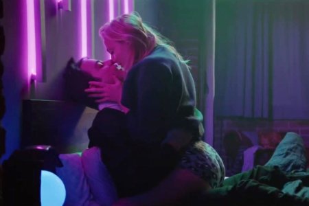 Sophie Turner - from Heavy trailer 2021 ST_077.jpg