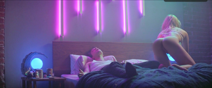 Sophie_Turner_-_Heavy_1080p__20_ fake.png