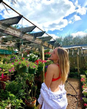 Amber Daugherty American Softball Player (8).jpg