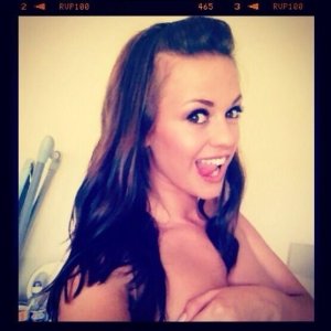 Emma Kuziara - Emma Croft - emma_k_1993 - emmacroft93 -  (208).jpg