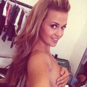 Emma Kuziara - Emma Croft - emma_k_1993 - emmacroft93 -  (162).jpg