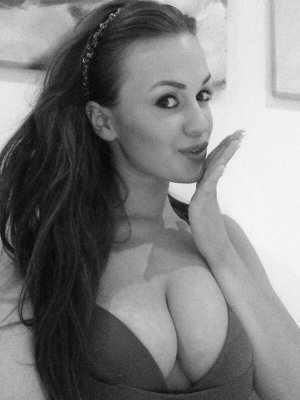 Emma Kuziara - Emma Croft - emma_k_1993 - emmacroft93 -  (138).jpg